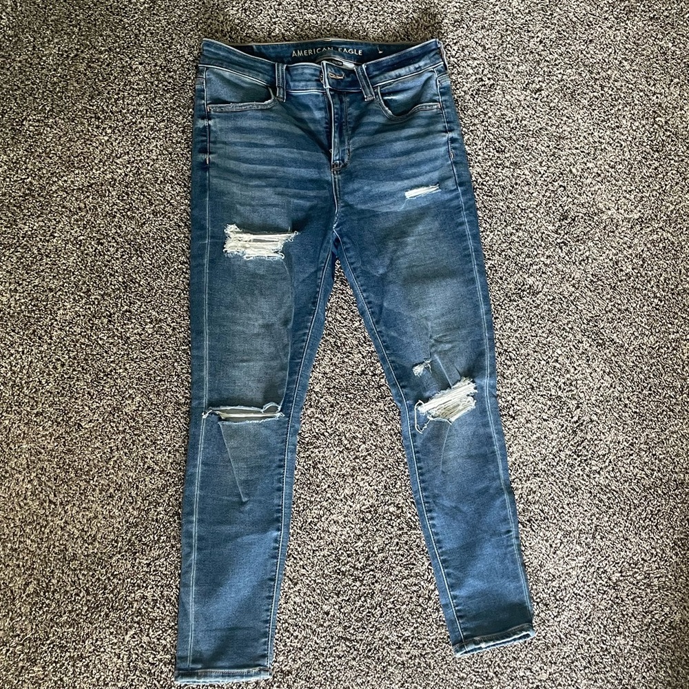 American Eagle distressed jeans